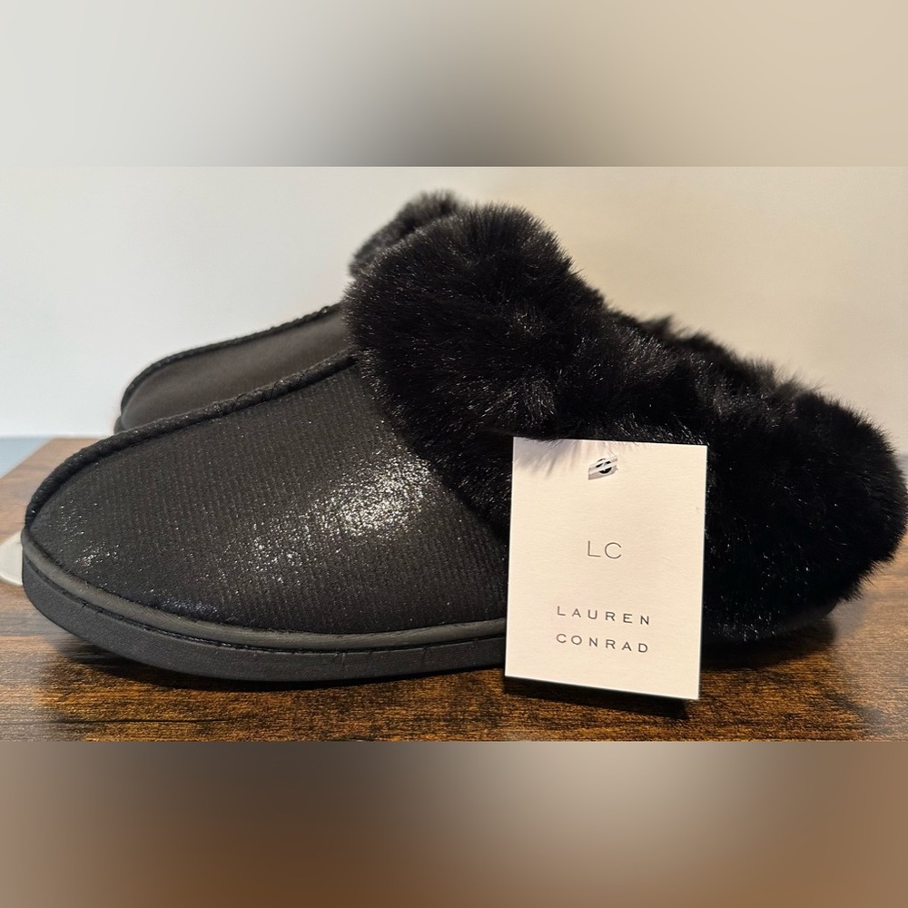 Lauren Conrad Women’s Metallic Black Faux Fur Lined Clog Slippers NWT Si…